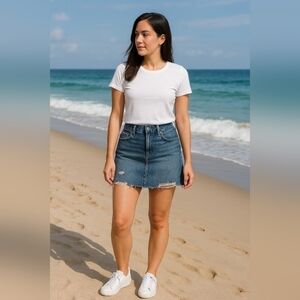 Levi’s Distressed Raw Hem Mini Skirt Size 29